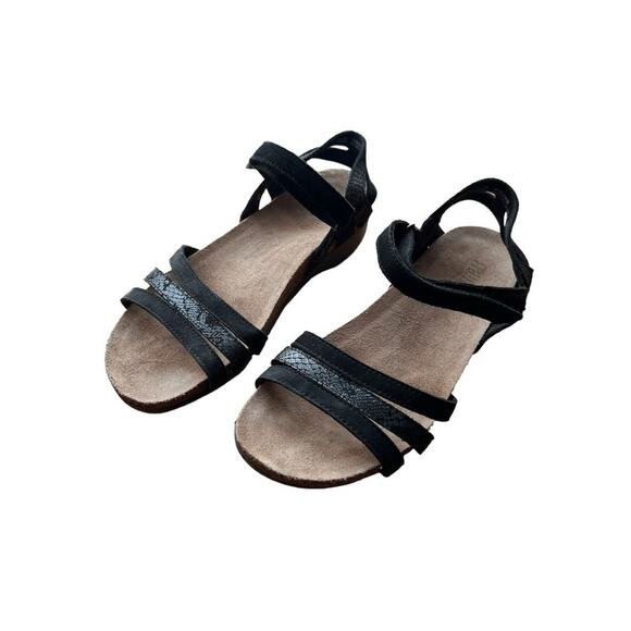 Munro Black Summer Sandal - Size 9.5 - Picture 2 of 4